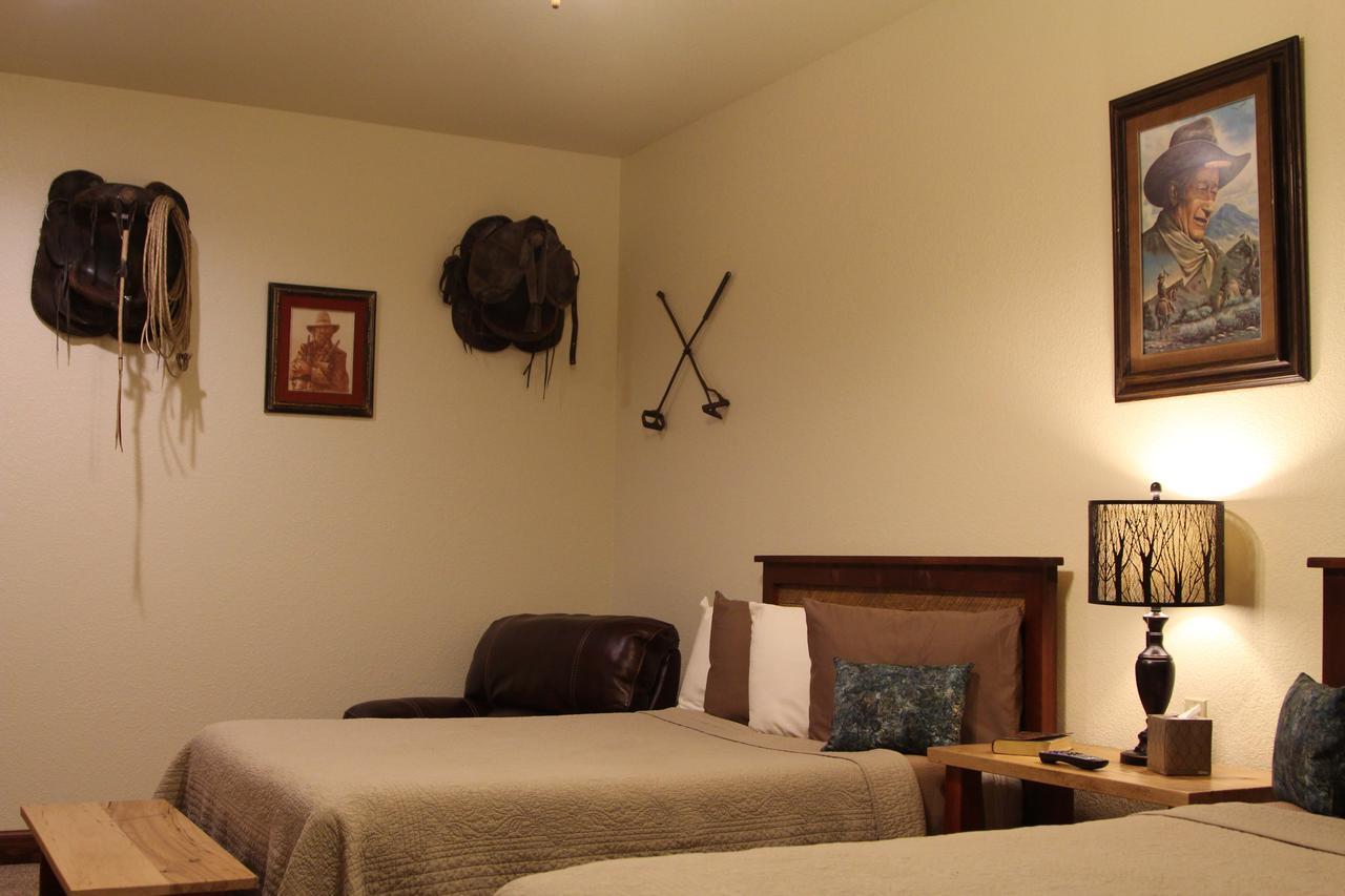 Two Hats Ranch Bed and Breakfast Big Rapids Buitenkant foto